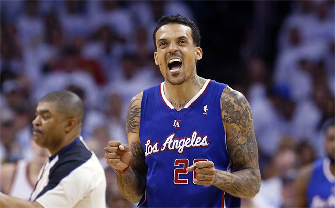Matt Barnes when he was a UCLA College Player dribbles the ball - Clippers  News Surge NBA Gallery - Los Angeles Clippers Pictures & Photos