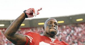 Former Pro Bowl Tight End Vernon Davis
